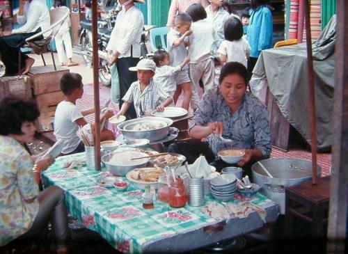 http://i1099.photobucket.com/albums/g394/kim1926/saigon-68-3.jpg